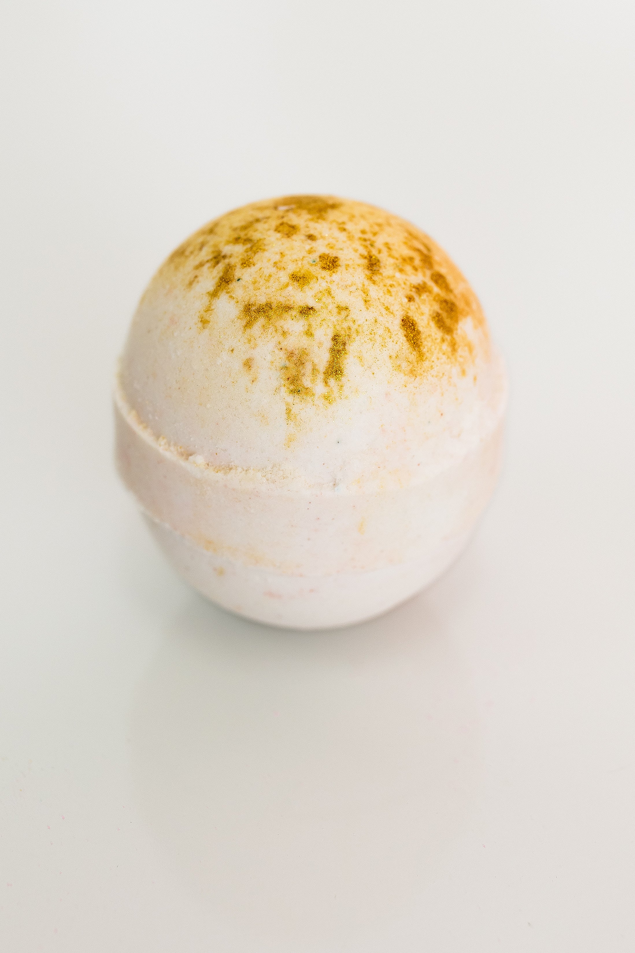 Champagne Kisses Bath Bomb
